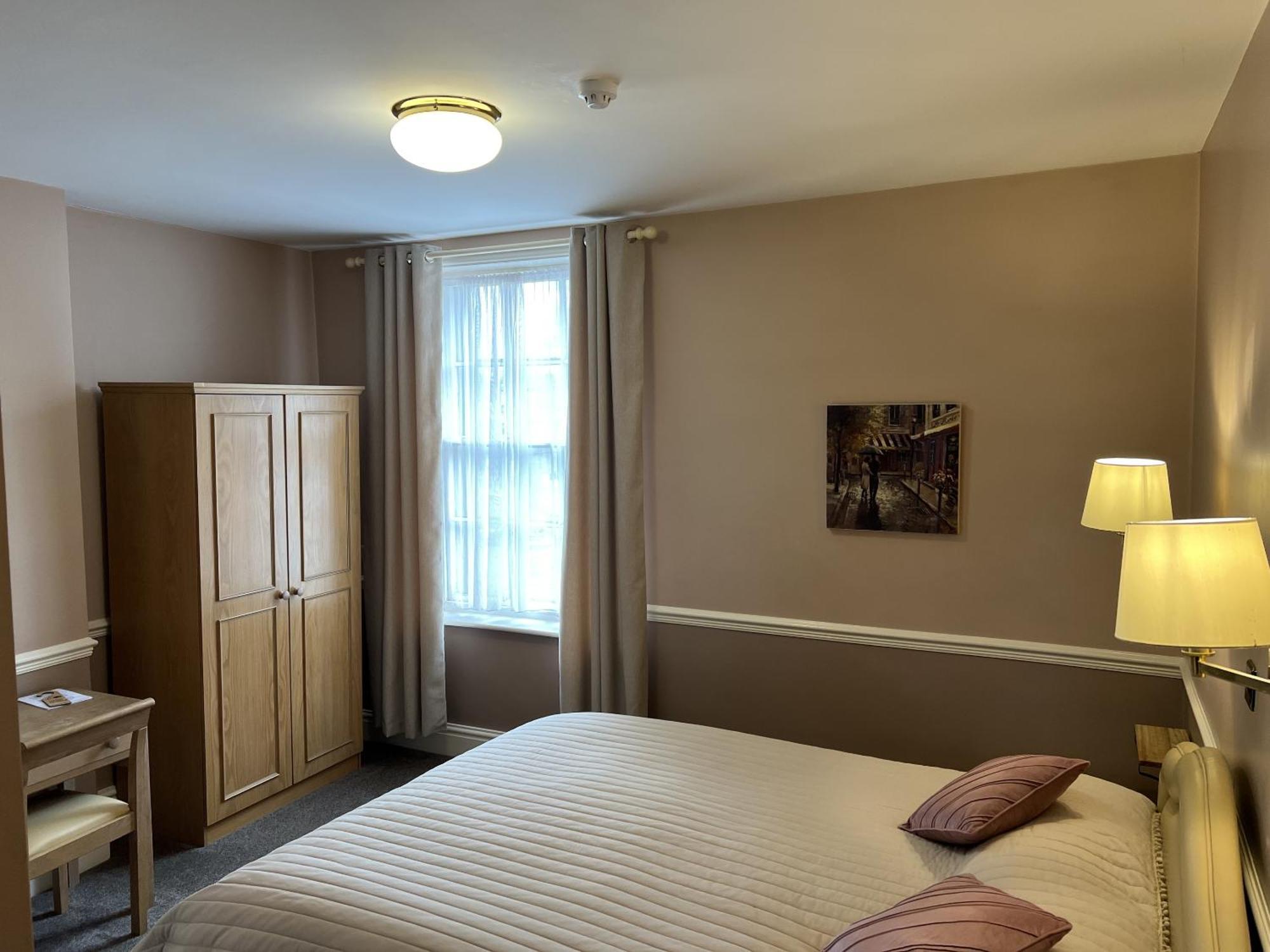 Royal Oak Hotel, Гарстанг Екстериор снимка