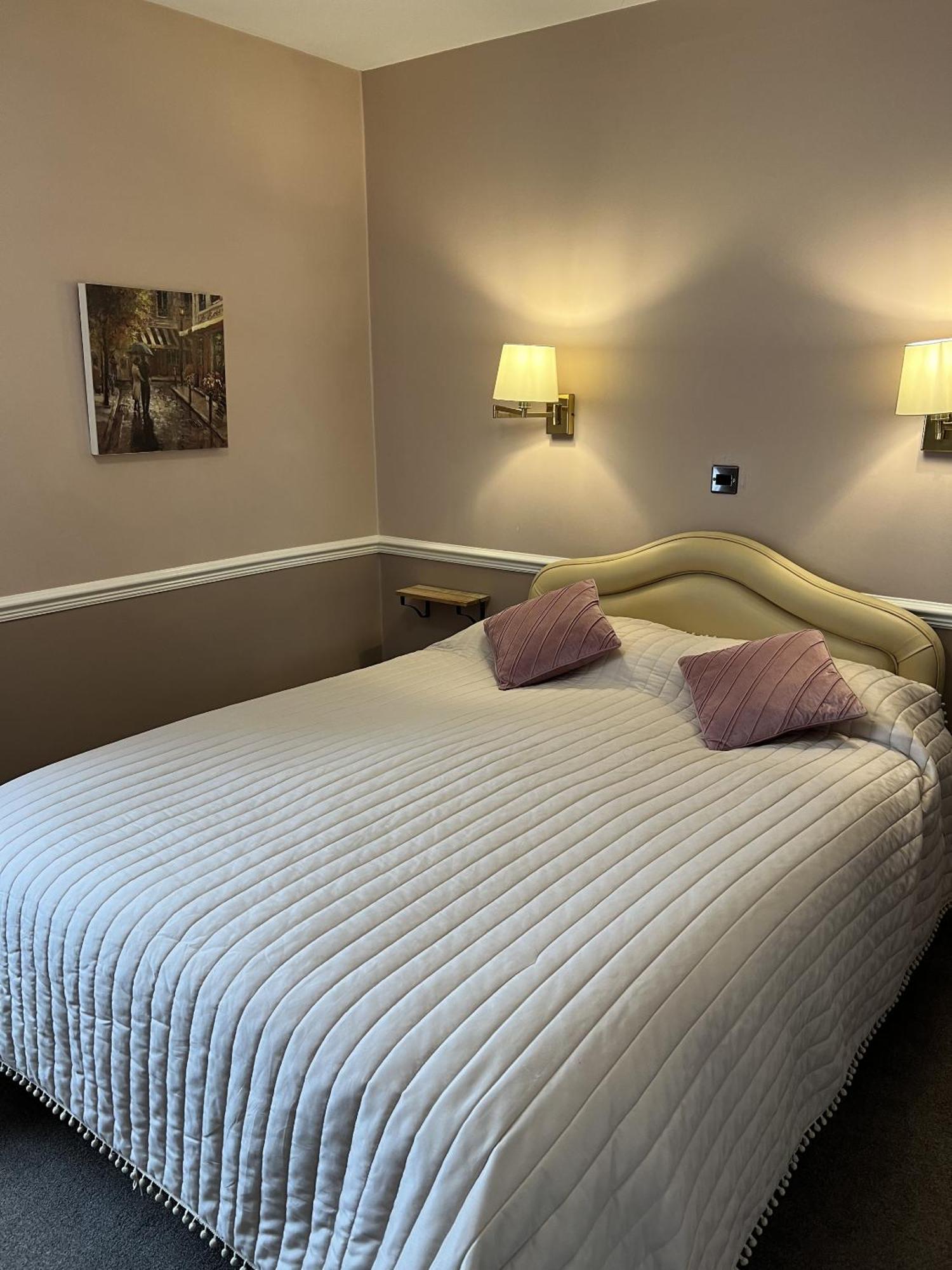 Royal Oak Hotel, Гарстанг Екстериор снимка